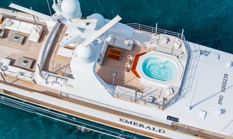 Emerald yacht charter lifestyle