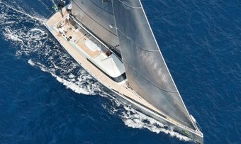 La Loevie yacht charter lifestyle