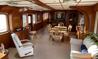 Bear Paw yacht charter lifestyle