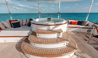 Calypso yacht charter lifestyle