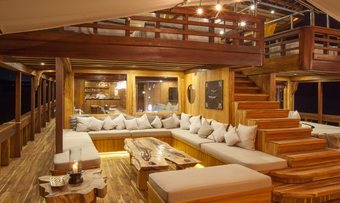 Prana yacht charter lifestyle