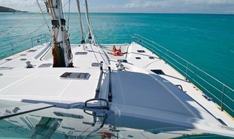 Sur L’eau yacht charter lifestyle