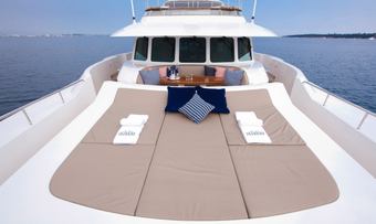 Snowbird yacht charter lifestyle