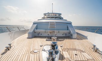 Vita 2 yacht charter lifestyle