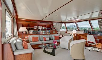 Mirovia yacht charter lifestyle