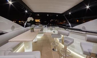 Oasis yacht charter lifestyle