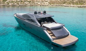 Charm yacht charter Pershing Motor Yacht