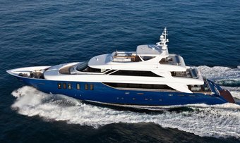 Ipanemas yacht charter Tecnomar Motor Yacht