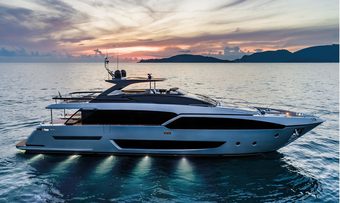 G yacht charter Riva Motor Yacht