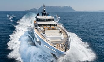 Mad Day yacht charter lifestyle