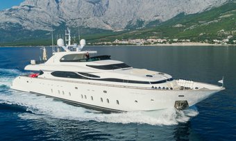 Cynthia yacht charter Maiora Motor Yacht