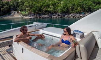 Larimar II yacht charter lifestyle