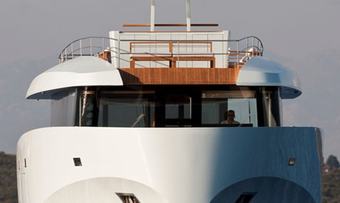 Kanga yacht charter lifestyle