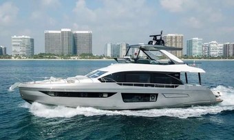 Spysea yacht charter Azimut Motor Yacht