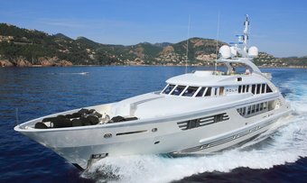 Rola yacht charter ISA Motor Yacht