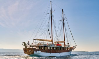 Romanca yacht charter Custom Motor/Sailer Yacht