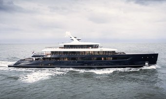 Les Cinq yacht charter Feadship Motor Yacht