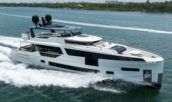 Olympus yacht charter Sirena Yachts Motor Yacht