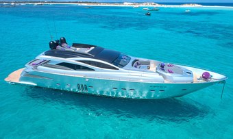 Xaman yacht charter Pershing Motor Yacht