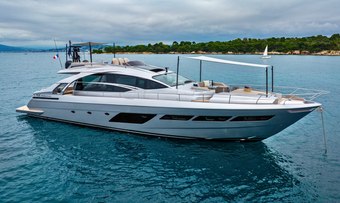 Cherry yacht charter Pershing Motor Yacht