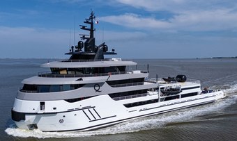 Q yacht charter Royal Niestern Sander Motor Yacht