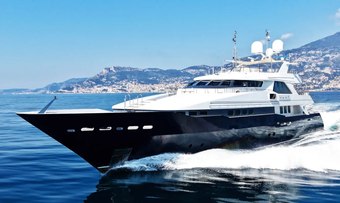 Yami yacht charter Heesen Motor Yacht