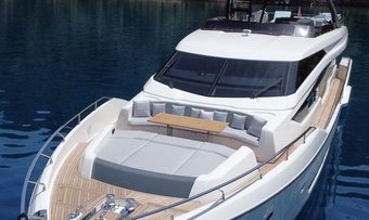 Shero yacht charter lifestyle