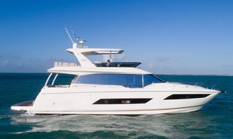 Bluem yacht charter Prestige Motor Yacht