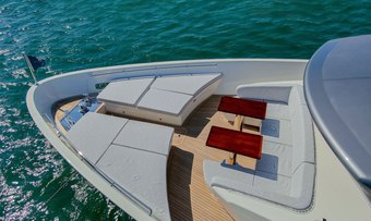 Hard 8 yacht charter lifestyle