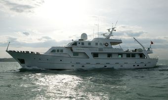 South Paw C yacht charter Codecasa Motor Yacht