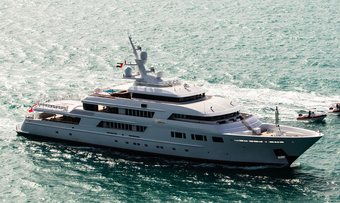 Nomad yacht charter Oceanfast Motor Yacht