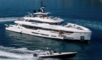 Bee yacht charter Baglietto Motor Yacht