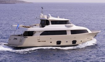 Dana yacht charter Custom Line Motor Yacht