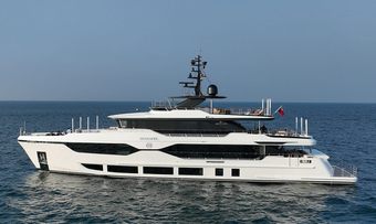 Geulunel yacht charter Gulf Craft Motor Yacht