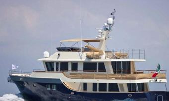 Sapucai yacht charter lifestyle