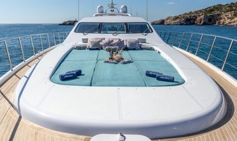 Belisa yacht charter lifestyle