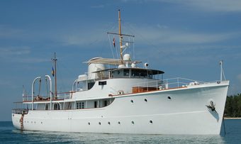 Calisto yacht charter Astoria Marine Motor Yacht