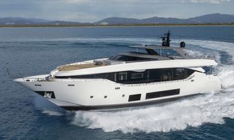 Happy Island yacht charter Maiora Motor Yacht