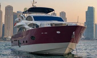 Kona yacht charter lifestyle
