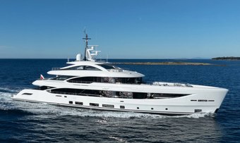 Dyna® yacht charter Benetti Motor Yacht
