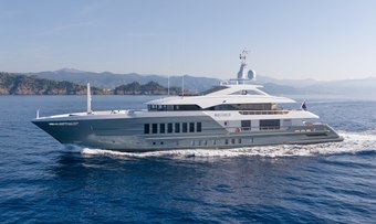 Reliance yacht charter Heesen Motor Yacht