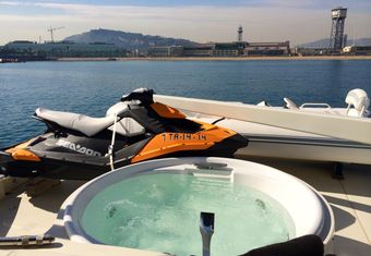 Leigh yacht charter lifestyle
                        
