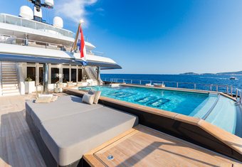 Icon yacht charter lifestyle
                        