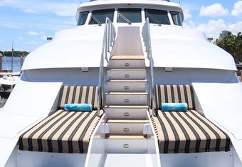 Lone Star yacht charter lifestyle
                        