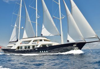 Meira Yacht Charter in Mykonos