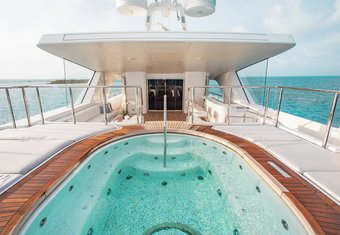 Moca yacht charter lifestyle
                        