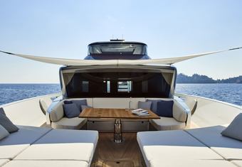 Estia yacht charter lifestyle
                        