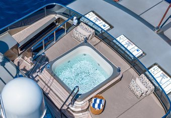 Vesper yacht charter lifestyle