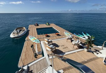 Velocity yacht charter lifestyle