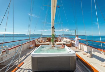 Son De Mar yacht charter lifestyle